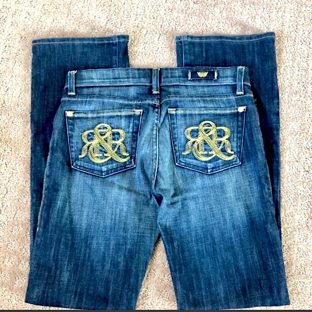 Rock & Republic Gold Embroidered ‘R&R’ Pocket Low Rise, Tapered Leg Jeans, 26